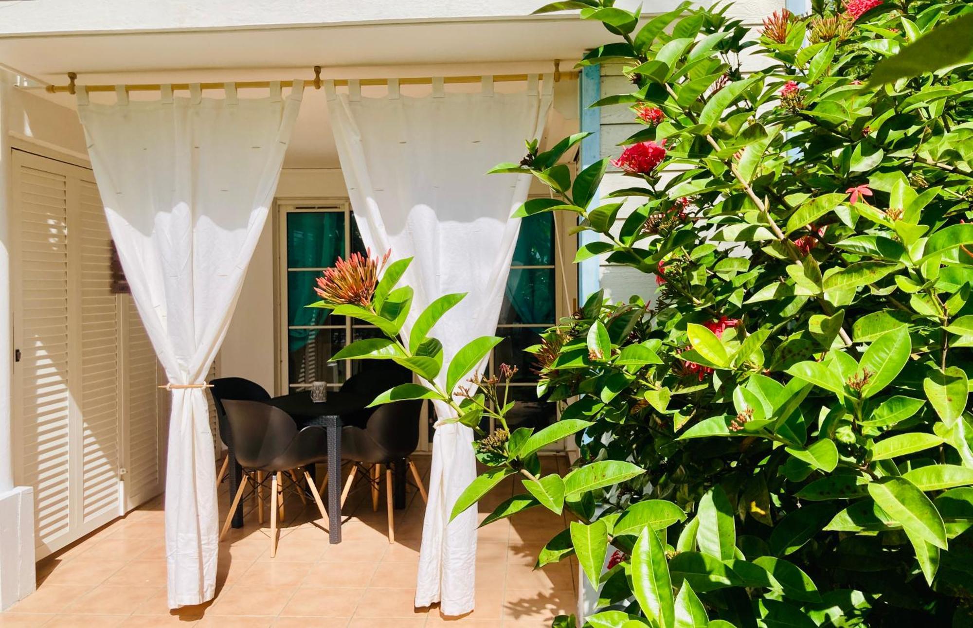 Tikazadaph, Pour Un Sejour De Charme, Romantique & Exotique, 97180 Sainte-Anne Extérieur photo